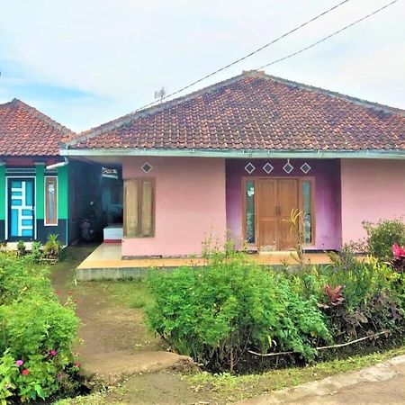 Villa Lembang Bunda Cikareumbi Eksteriør bilde